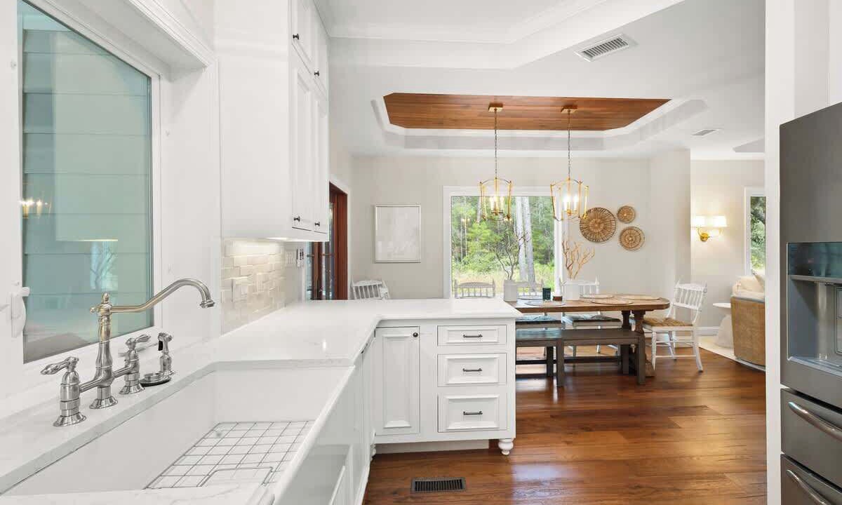 Photo of Kitchen in White's Gulfview