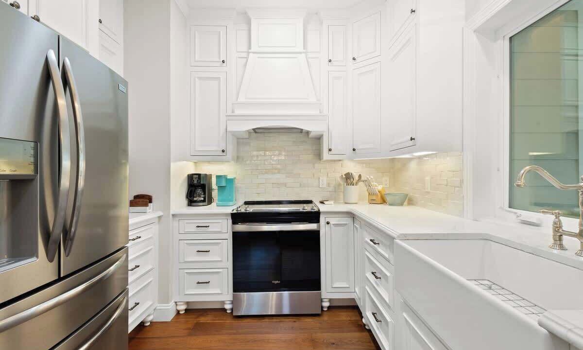 Photo of Kitchen in White's Gulfview