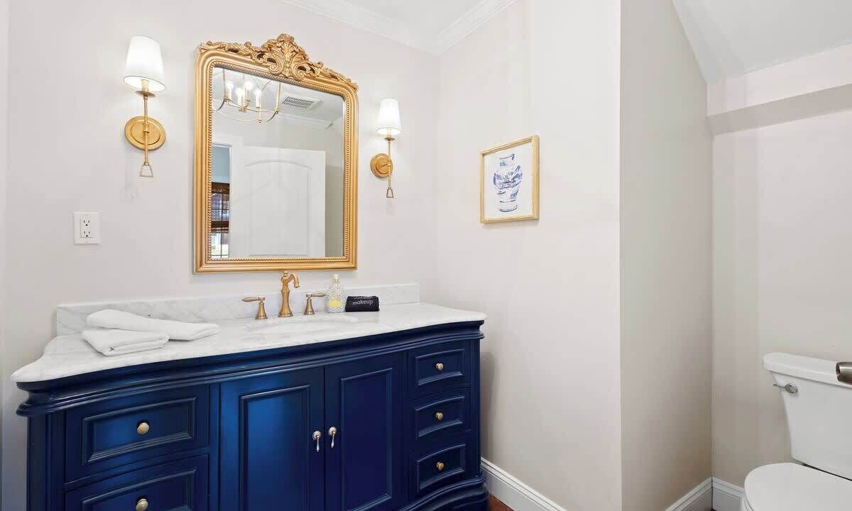 Photo of Bathroom in White's Gulfview