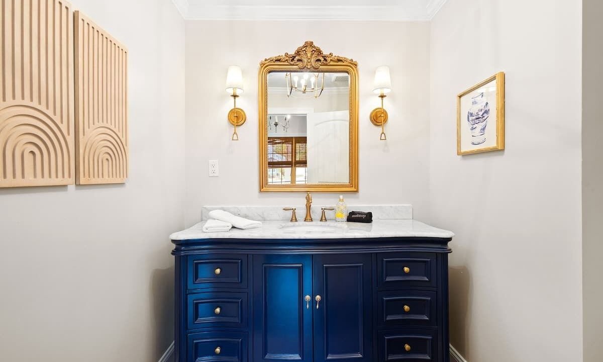 Photo of Bathroom in White's Gulfview