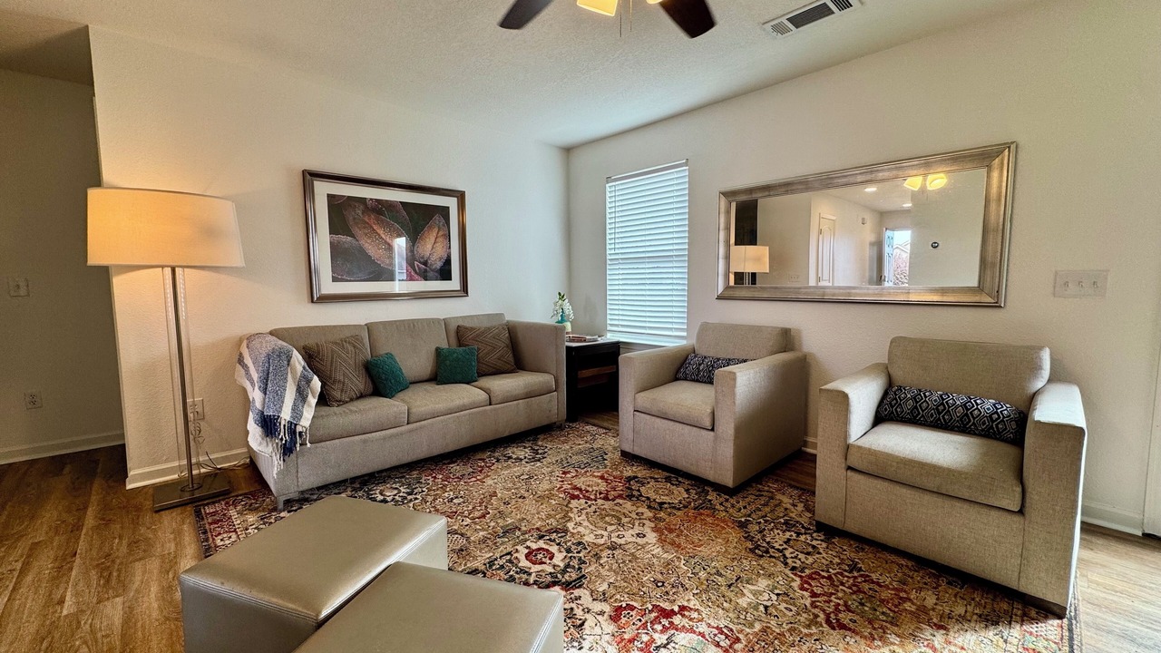 Photo of Livingroom in Perry