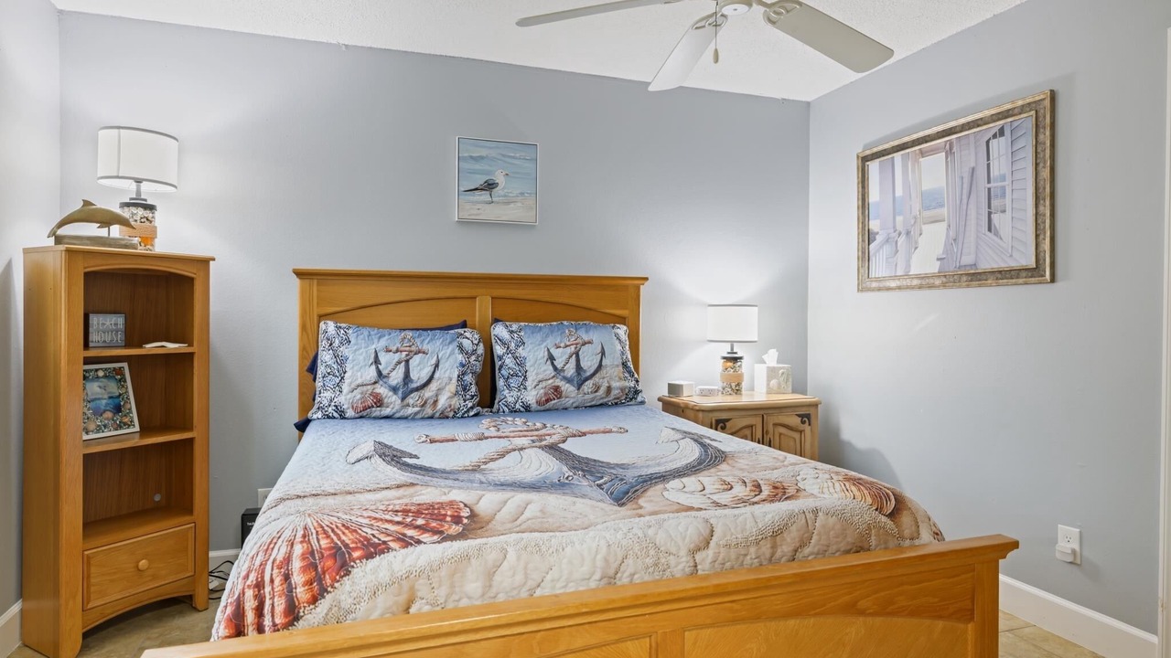 Photo of Bedroom in Yacht Club
