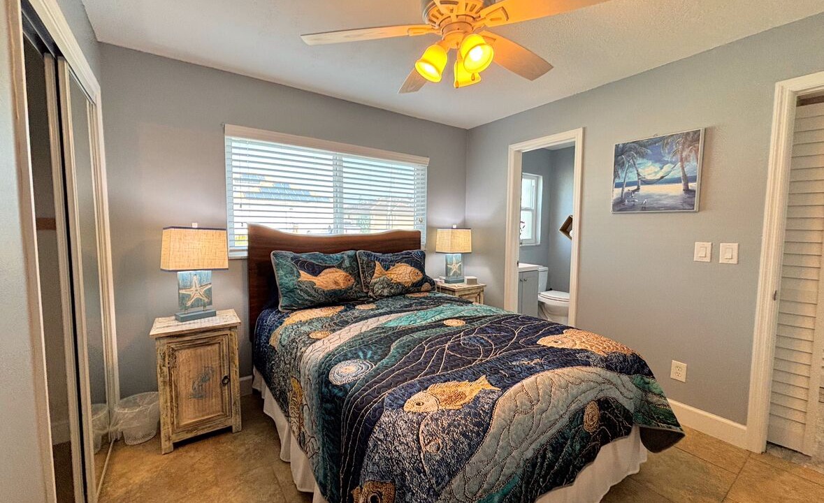 Photo of Bedroom in Yacht Club
