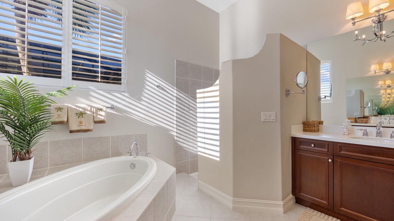 Photo of Bathroom in The Majors