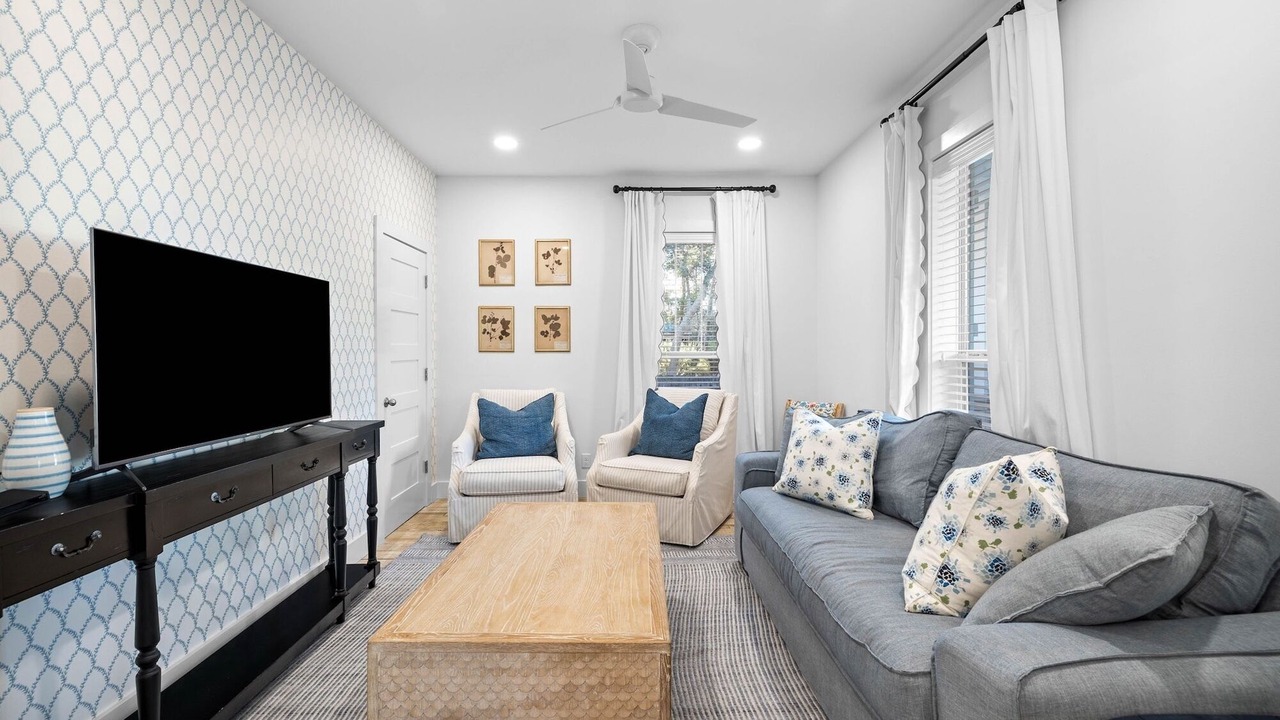 Photo of Livingroom in Gulfview Heights