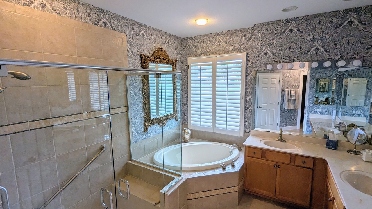 Photo of Bathroom in Naples