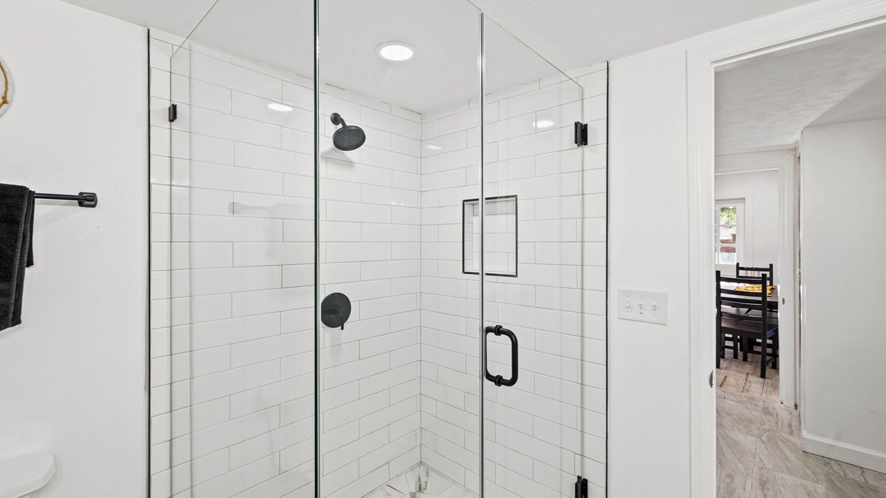 Photo of Bathroom in Lake Magdalene