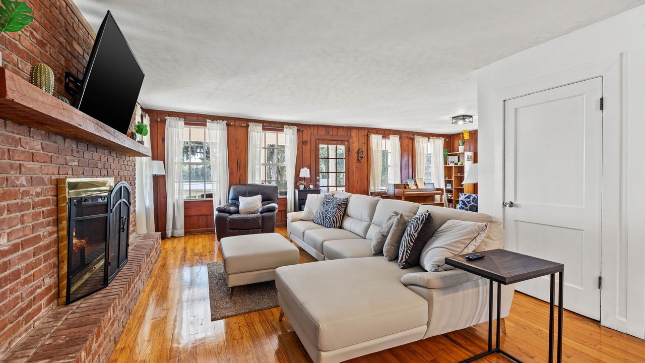 Photo of Livingroom in Lake Magdalene