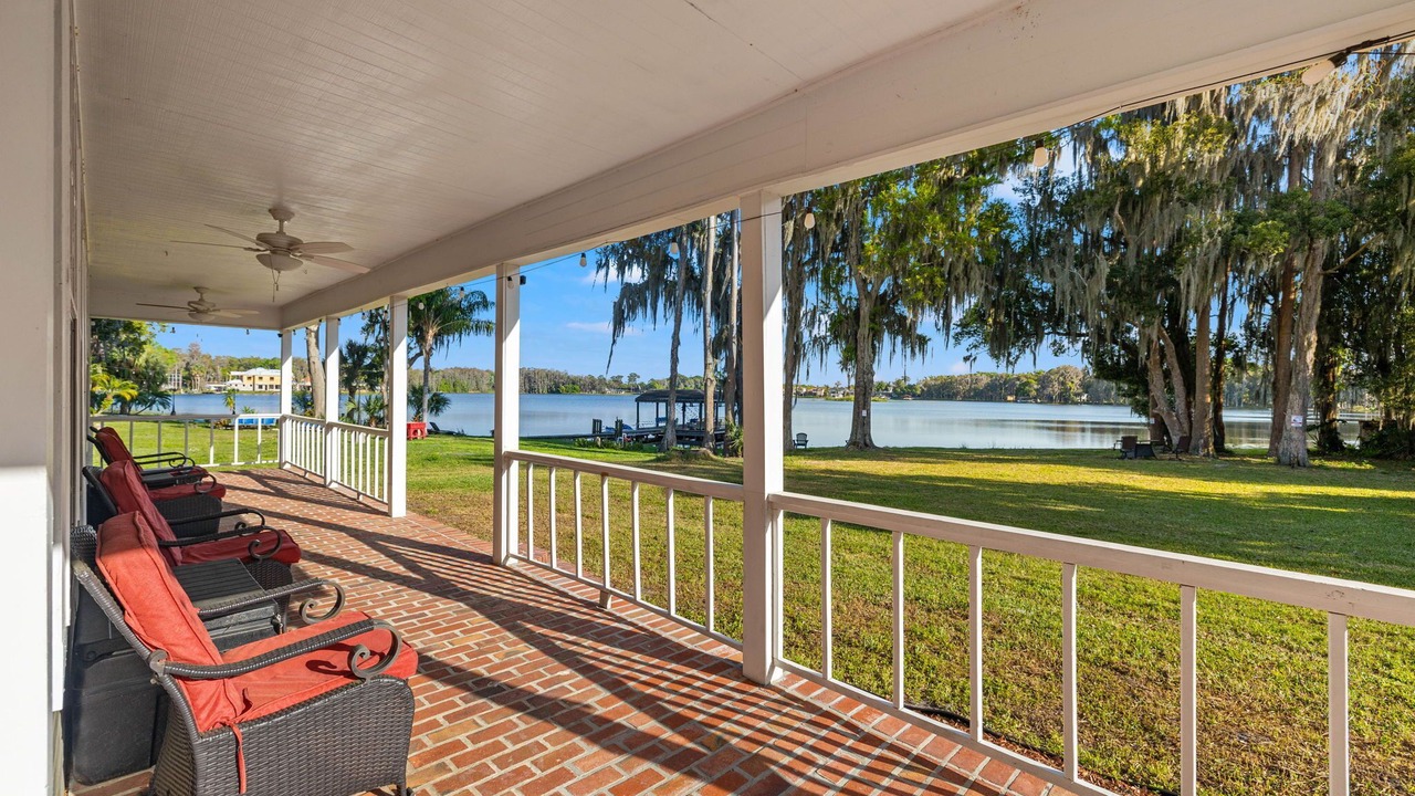 Photo of Patio Balcony in Lake Magdalene