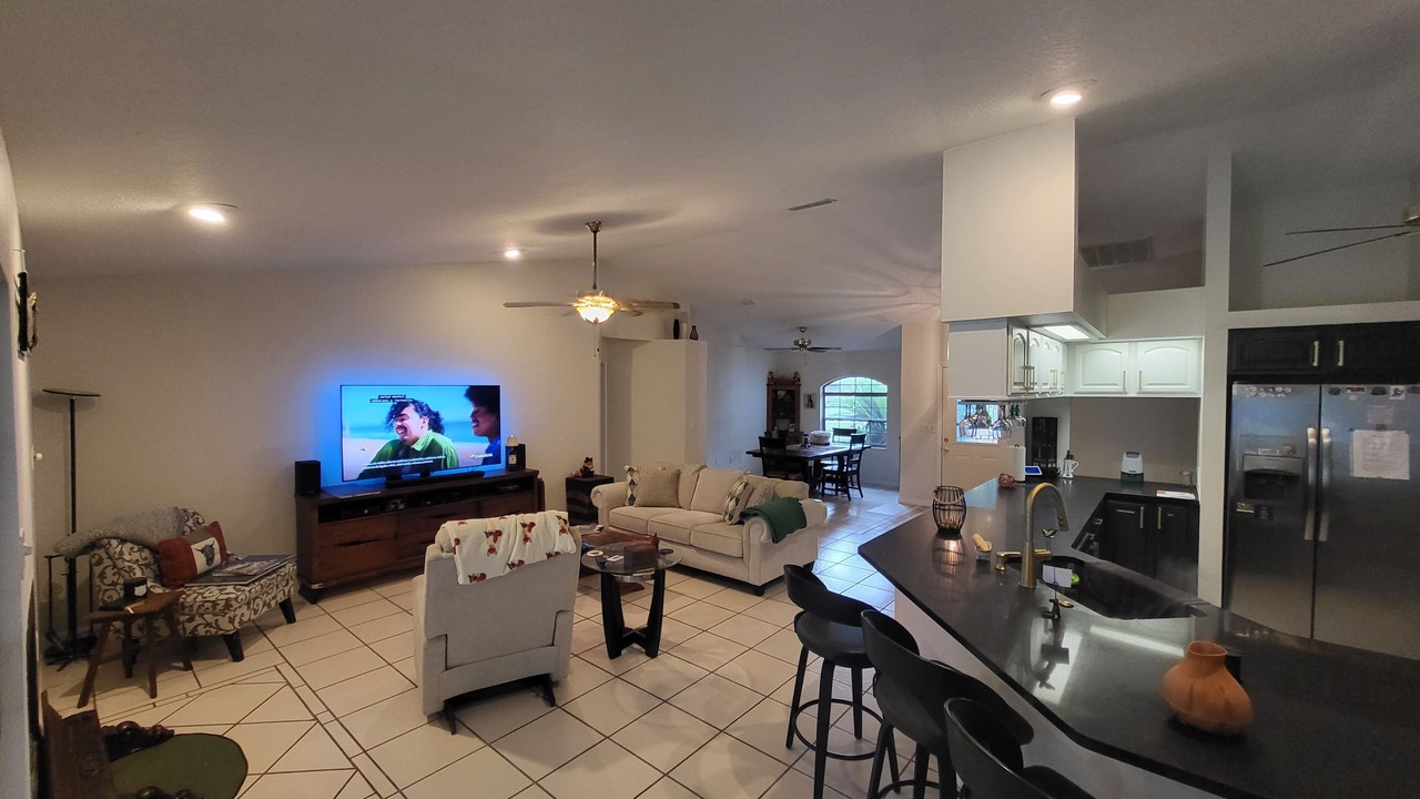 Photo of Livingroom in DeBary