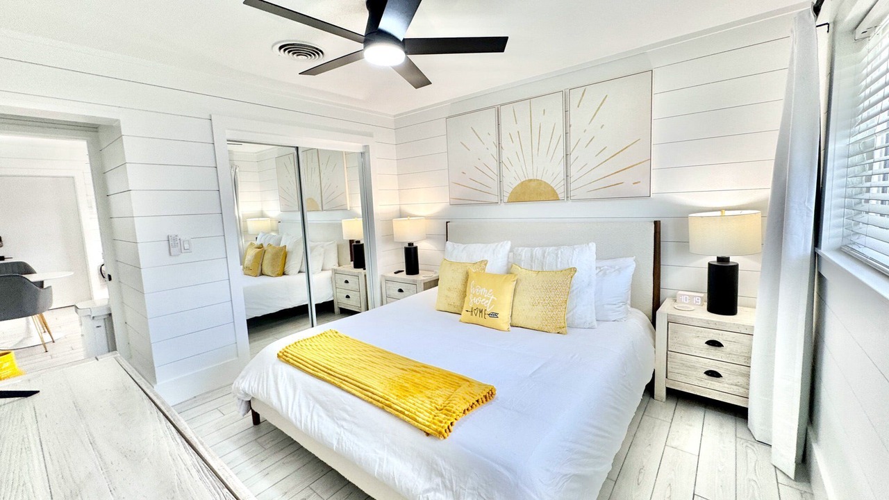 Photo of Bedroom in Holmes Beach