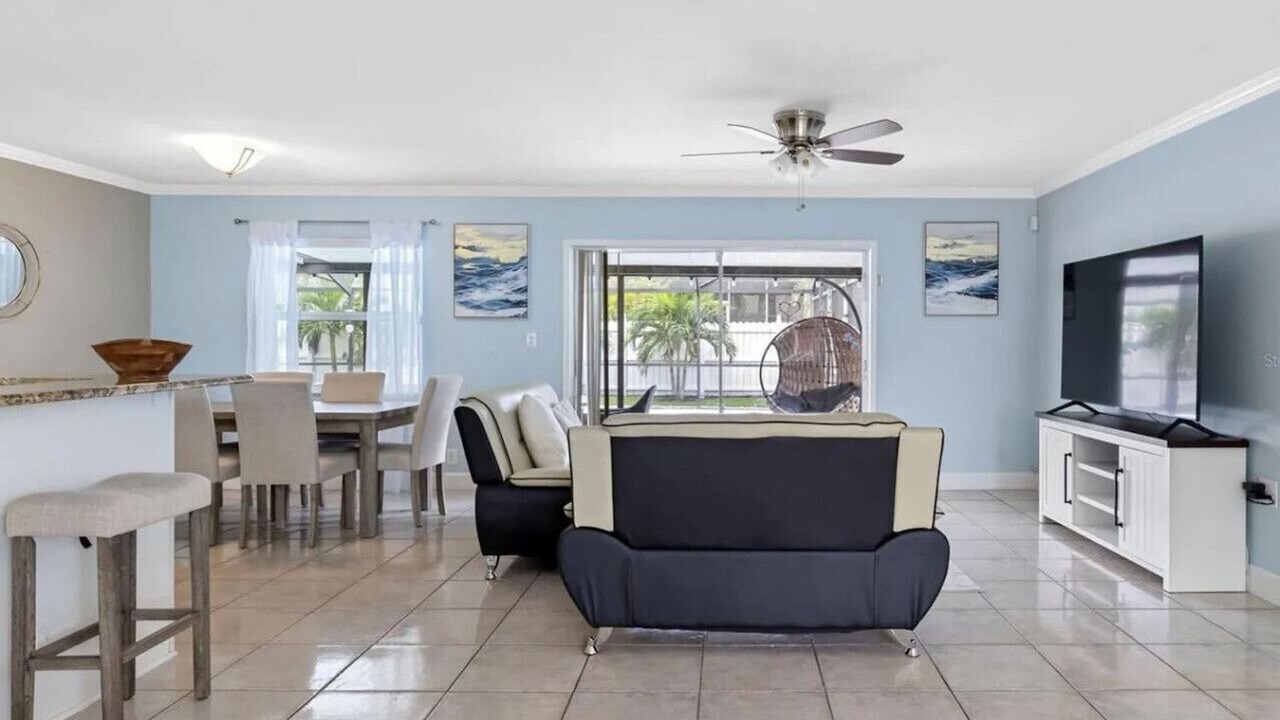 Photo of Livingroom in Greenbrook Estates