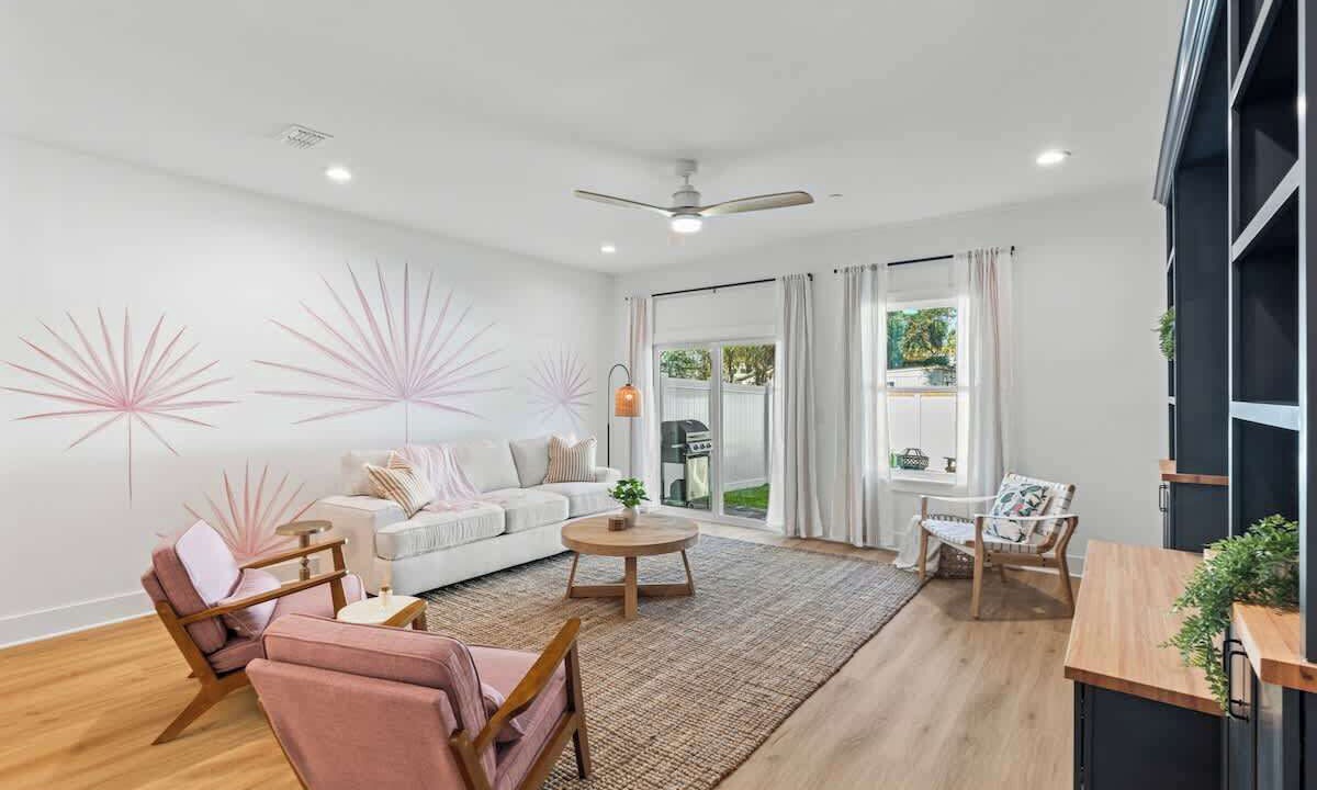 Photo of Livingroom in Jacksonville Beach