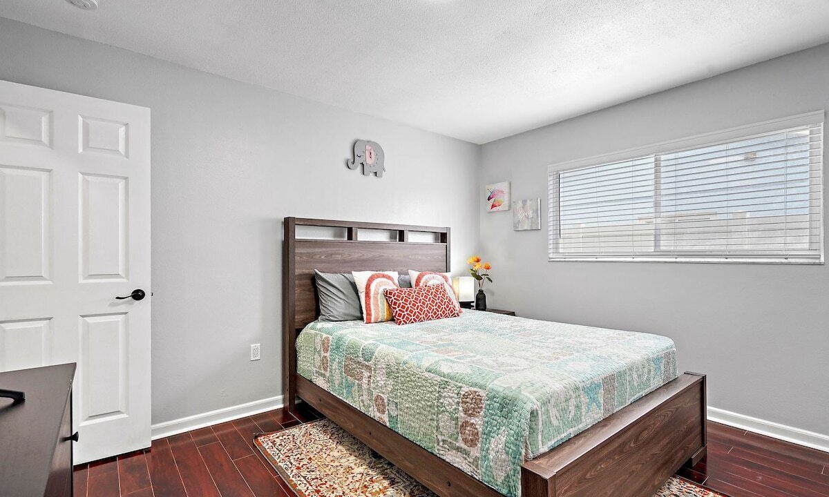 Photo of Bedroom in Pinellas Park