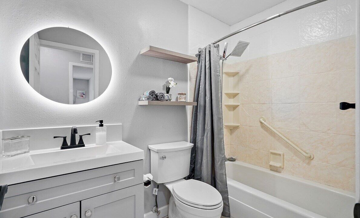 Photo of Bathroom in Pinellas Park