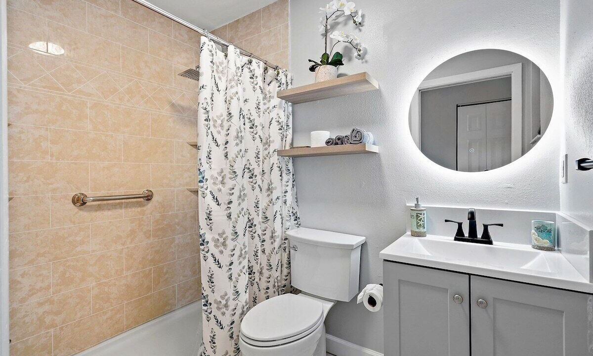 Photo of Bathroom in Pinellas Park