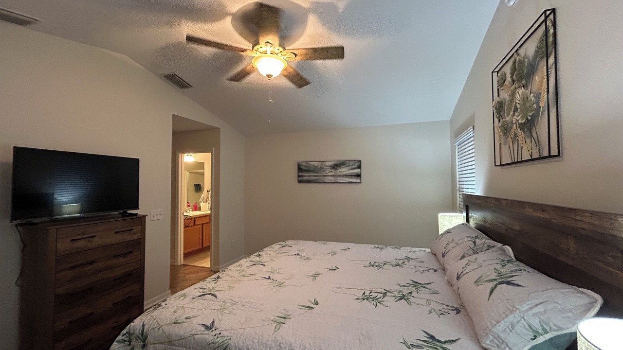 Photo of Bedroom in Buttonwood