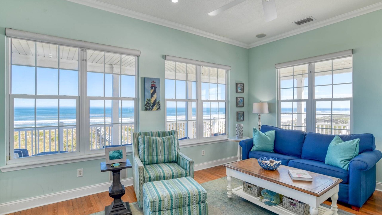 Photo of Bedroom in Crescent Beach