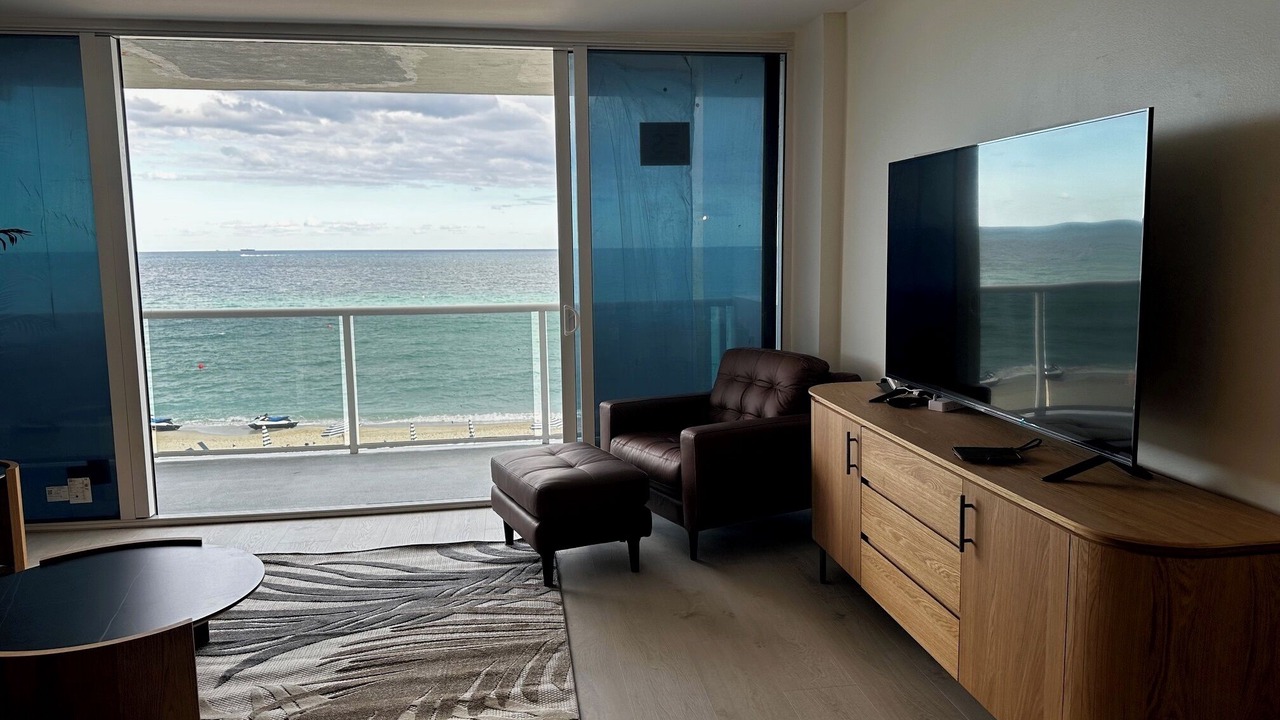 Photo of Livingroom in Hollywood South Central Beach