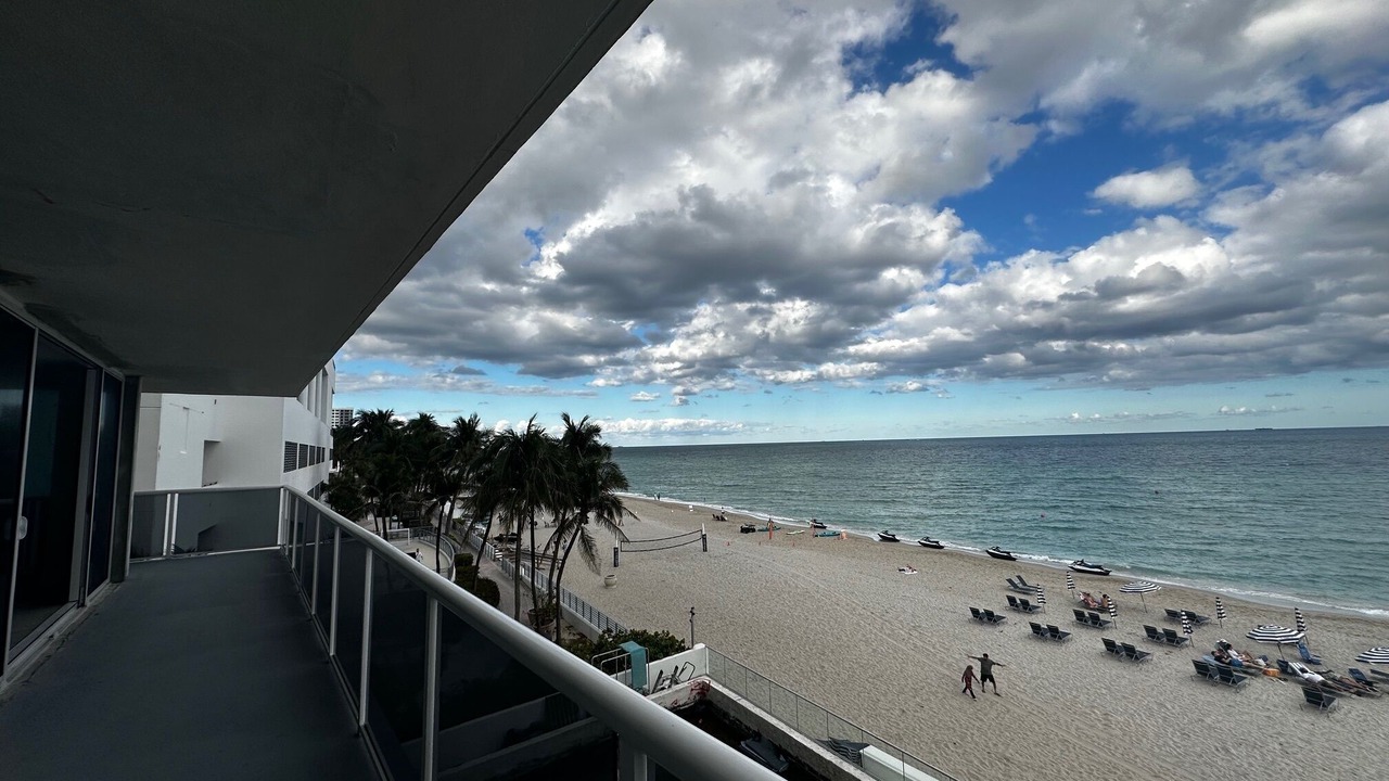 Photo of Patio Balcony in Hollywood South Central Beach