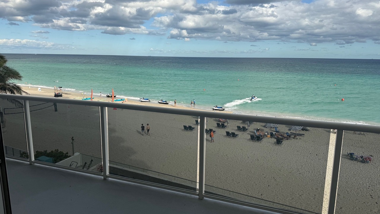 Photo of Patio Balcony in Hollywood South Central Beach