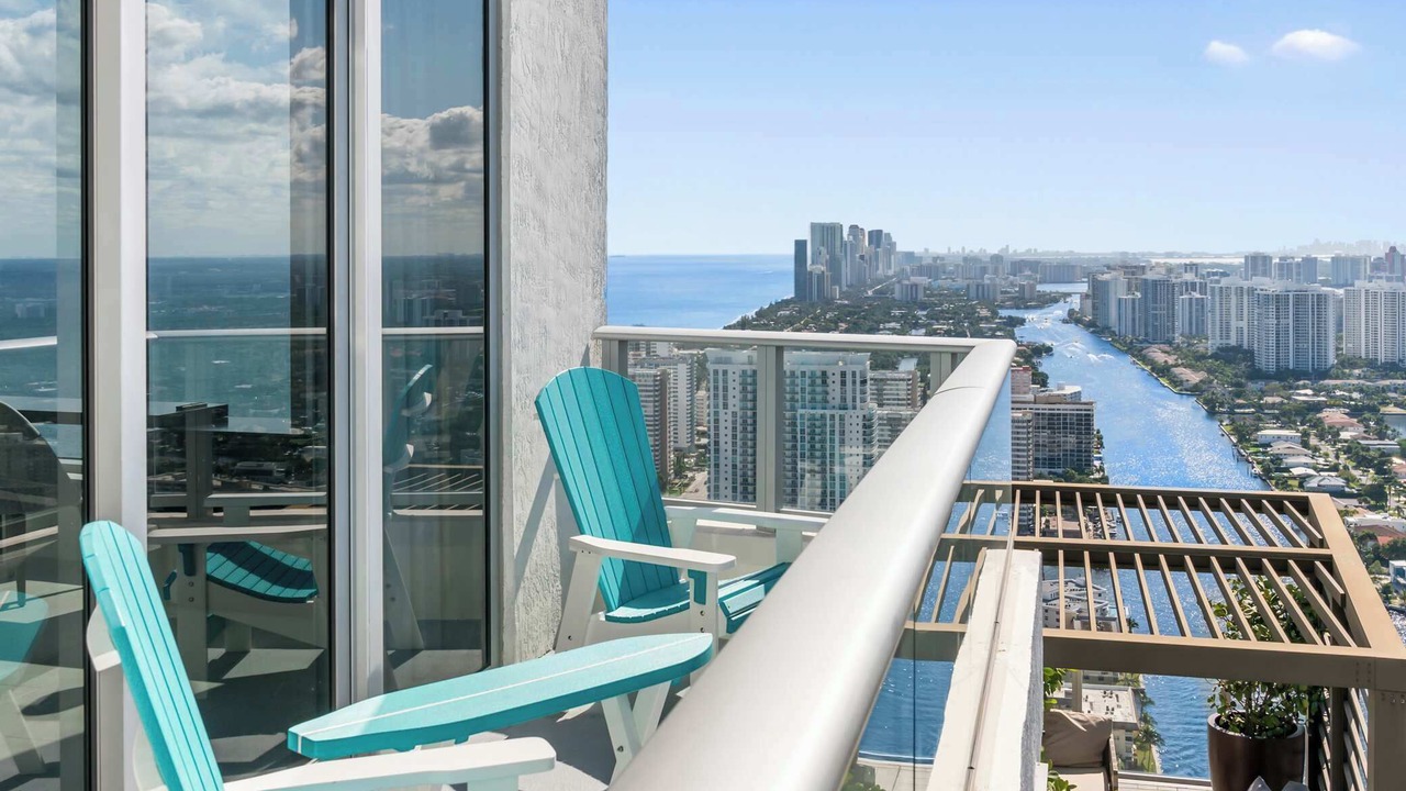 Photo of Patio Balcony in Hollywood South Central Beach