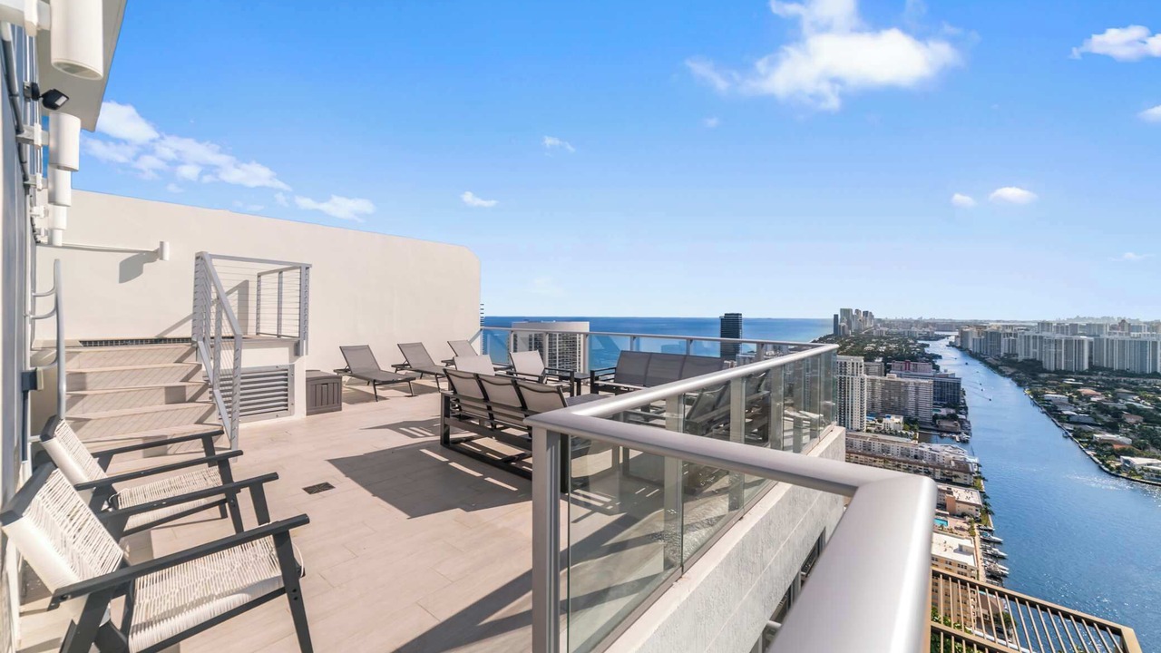Photo of Patio Balcony in Hollywood South Central Beach