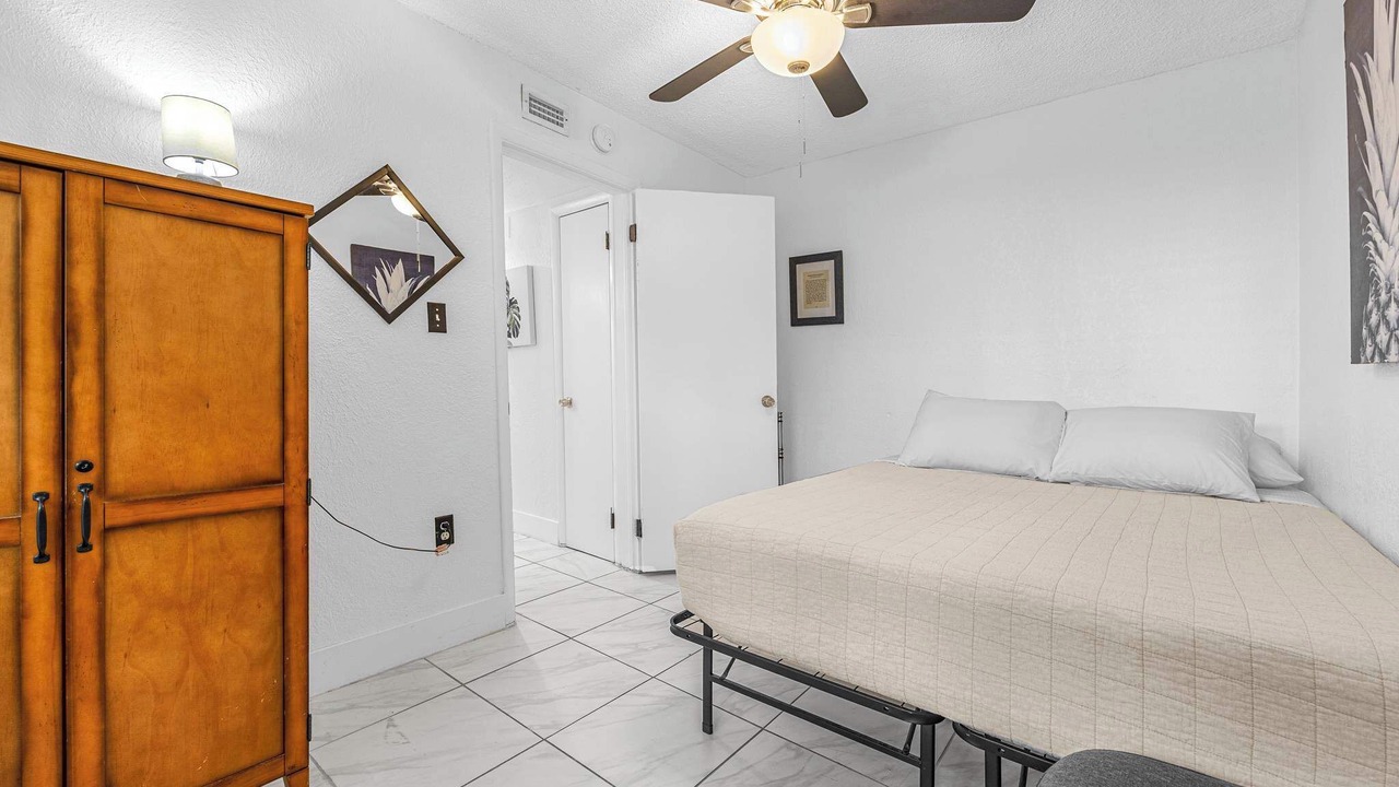 Photo of Bedroom in Orlando Beach