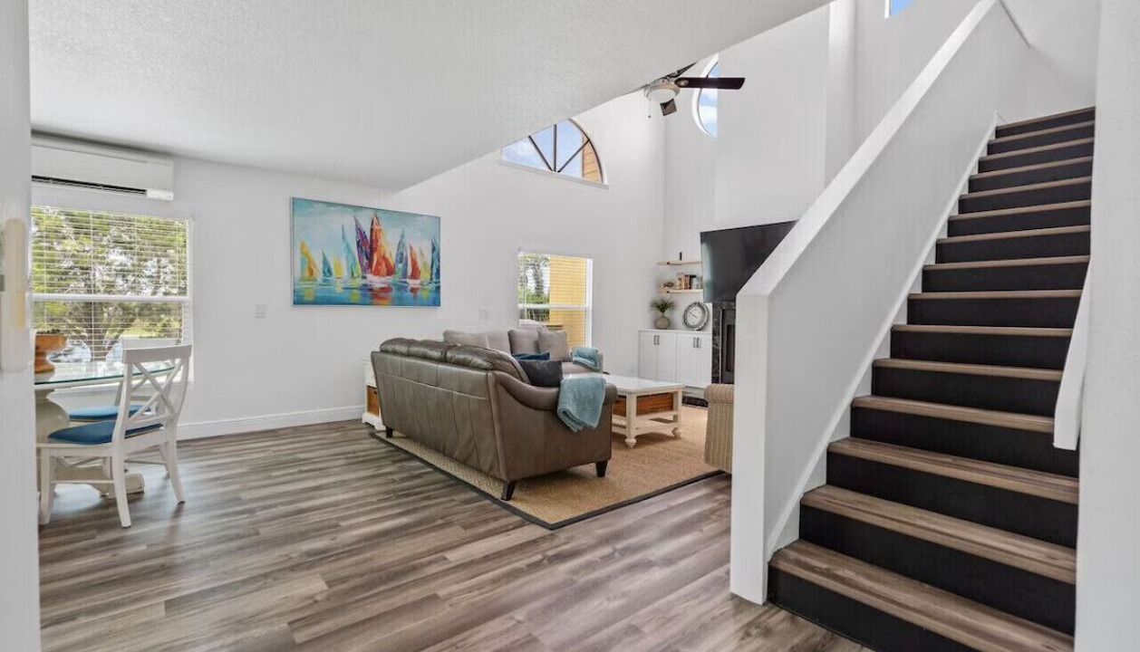 Photo of Livingroom in Seminole