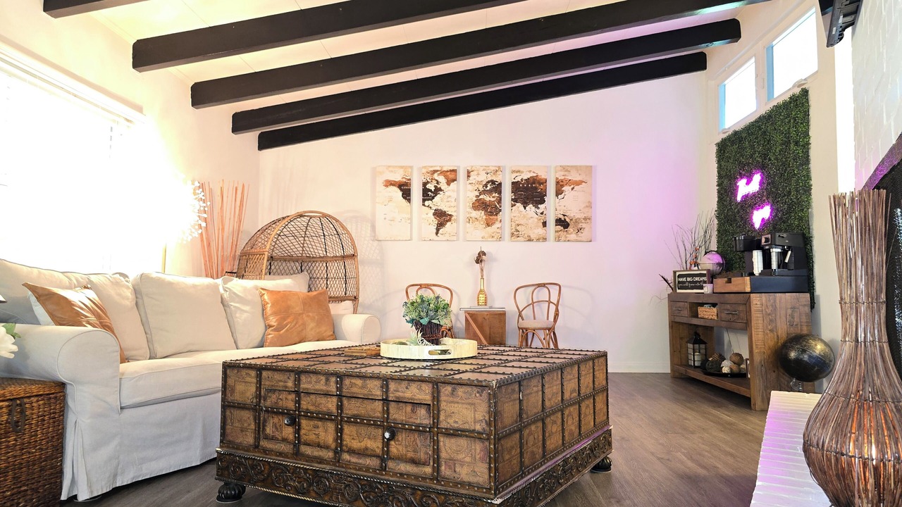 Photo of Livingroom in Jacksonville