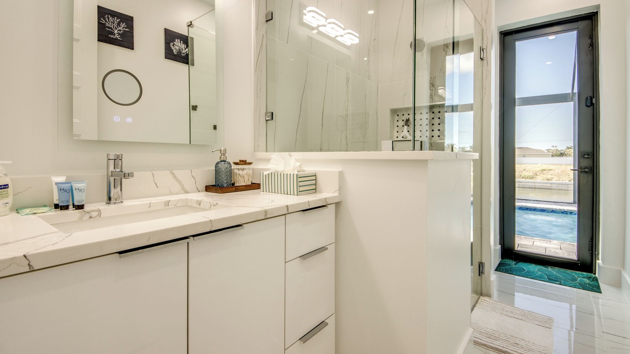 Photo of Bathroom in Pelican