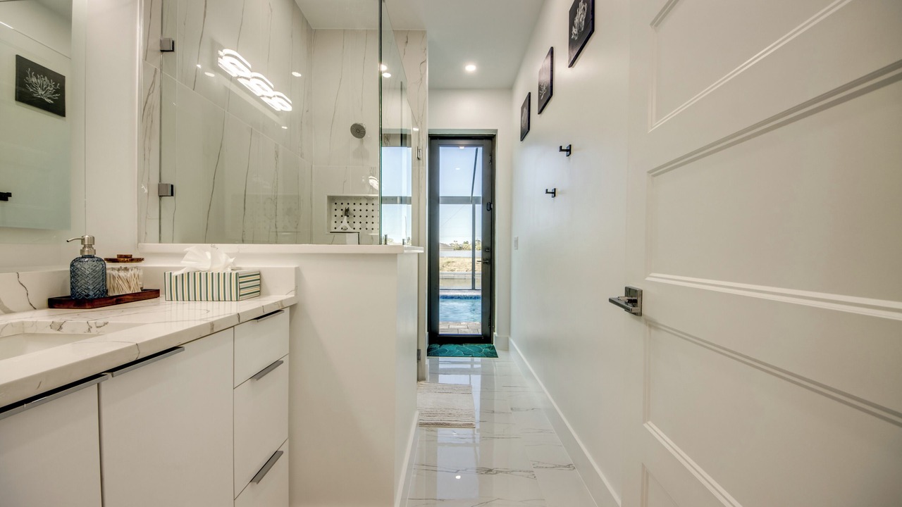Photo of Bathroom in Pelican