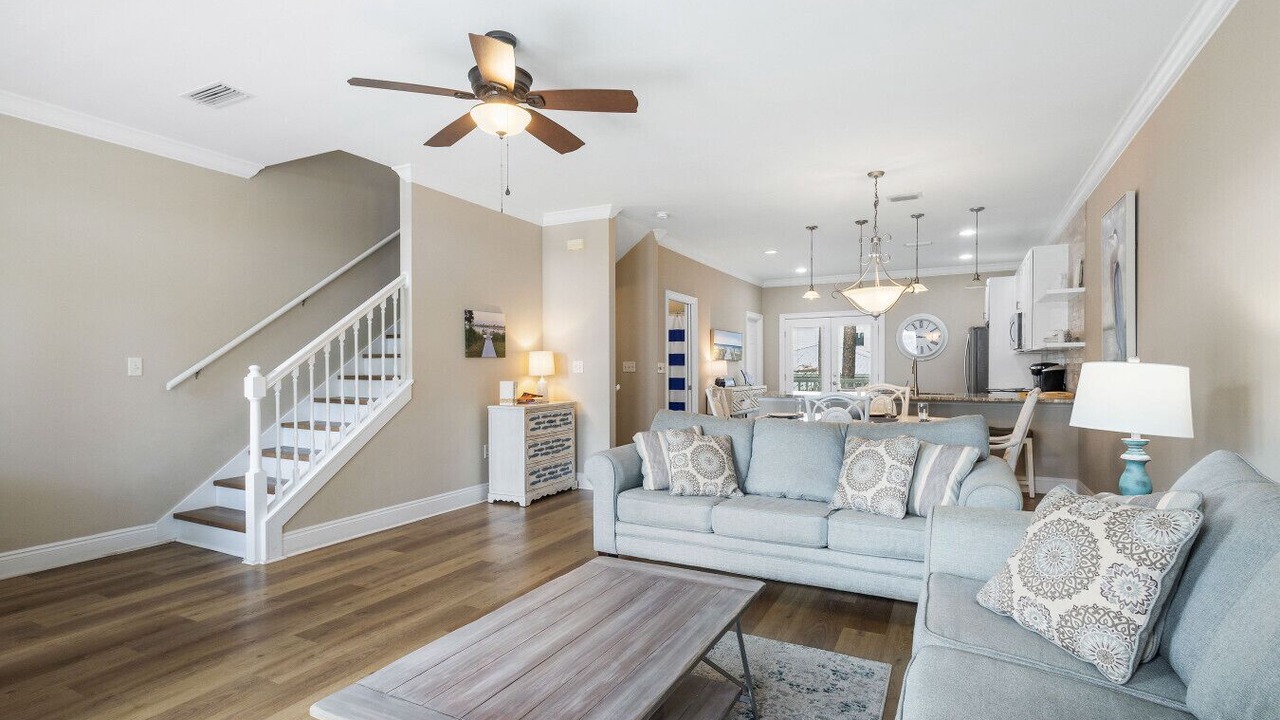 Photo of Livingroom in Dune Allen Beach