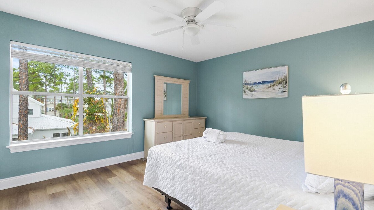 Photo of Bedroom in Dune Allen Beach