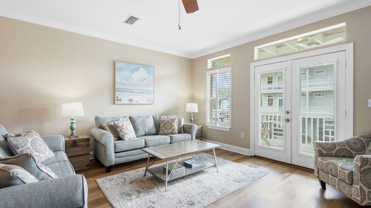 Photo of Livingroom in Dune Allen Beach