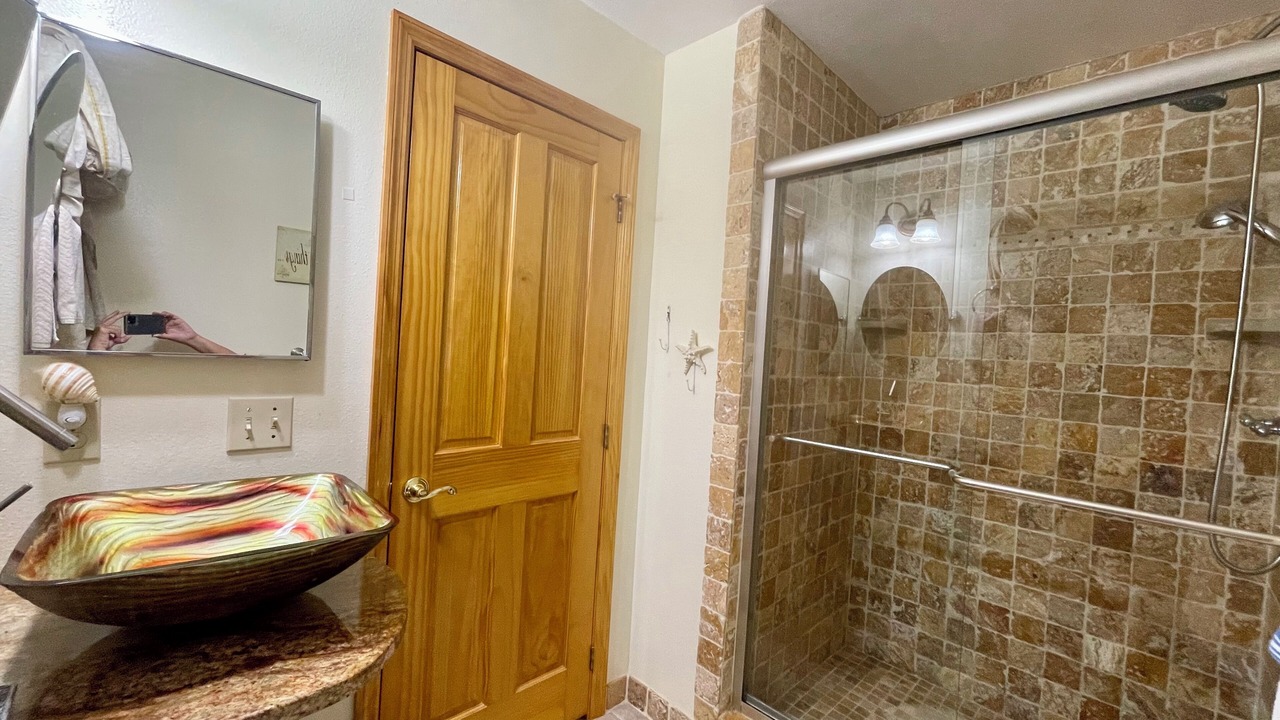 Photo of Bathroom in Little Torch Key