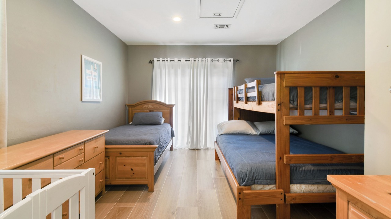 Photo of Bedroom in Tequesta
