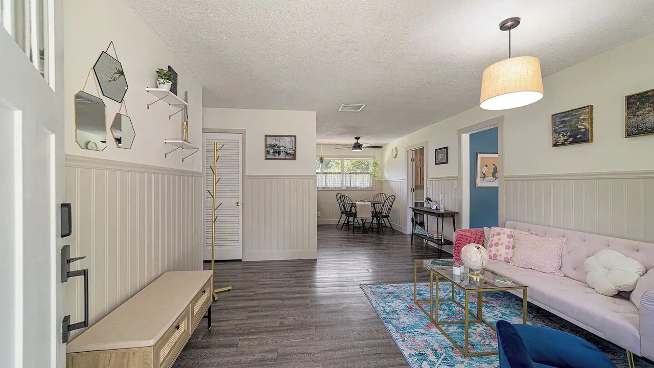 Photo of Livingroom in Fort King District