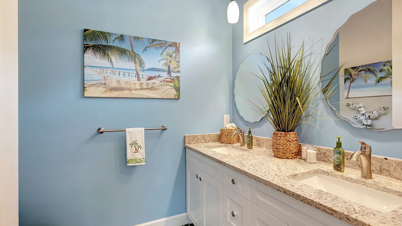 Photo of Bathroom in Weeki Wachee Gardens