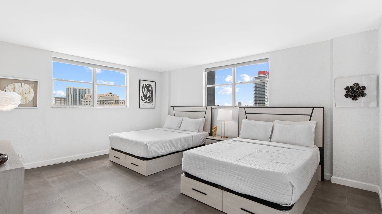 Photo of Bedroom in Hollywood South Central Beach