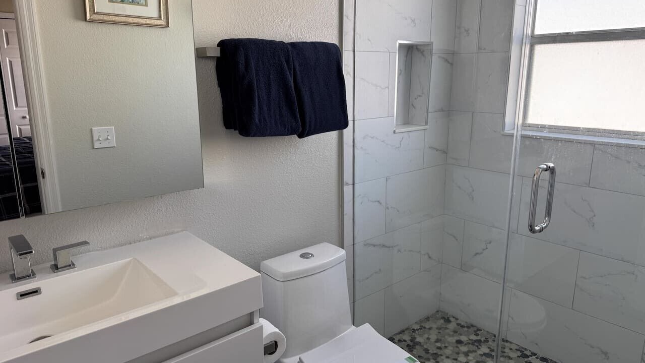 Photo of Bathroom in Lake Berkley