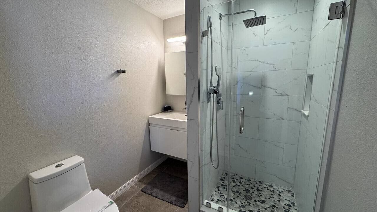 Photo of Bathroom in Lake Berkley
