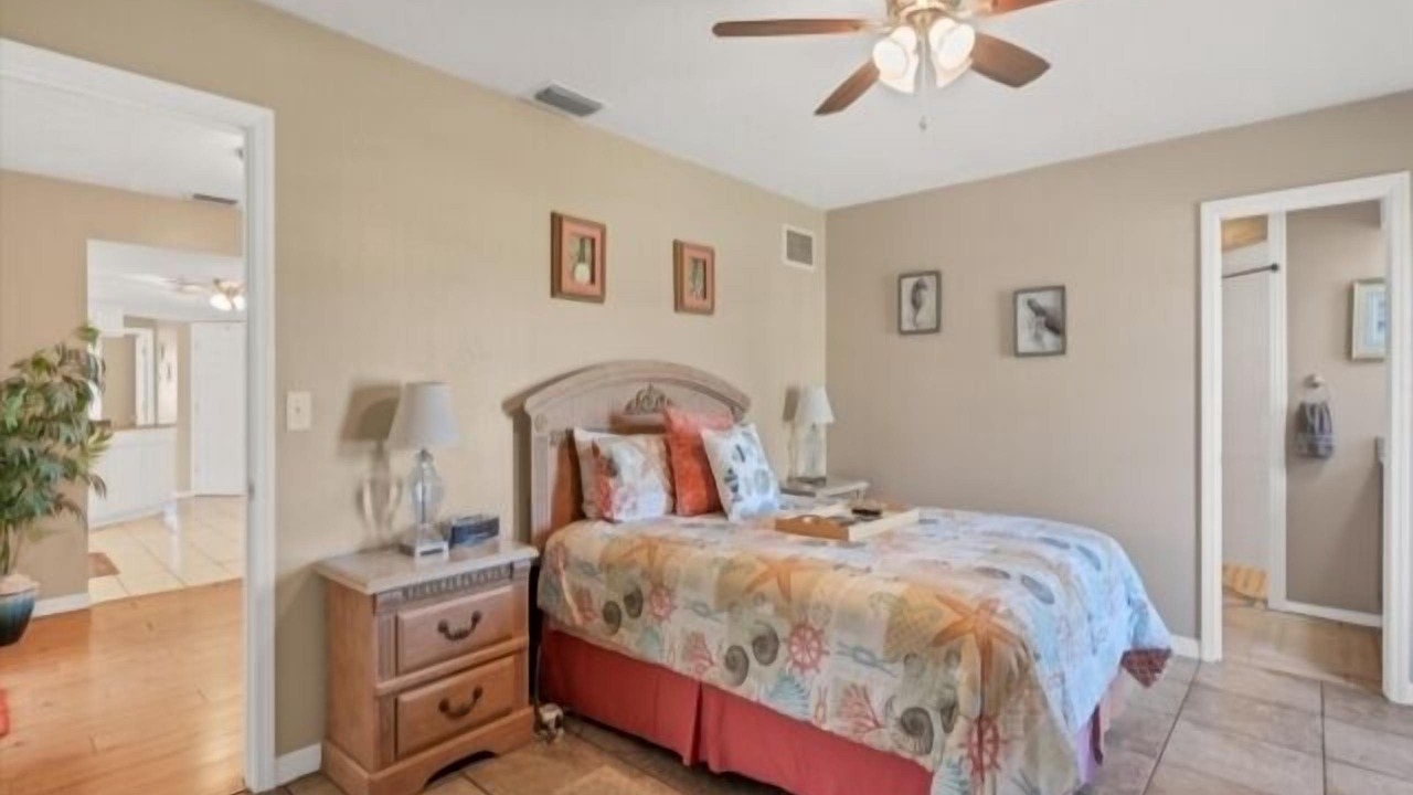Photo of Bedroom in Gulf Cove