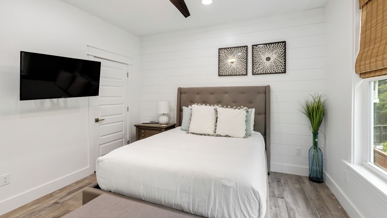 Photo of Bedroom in Seacrest
