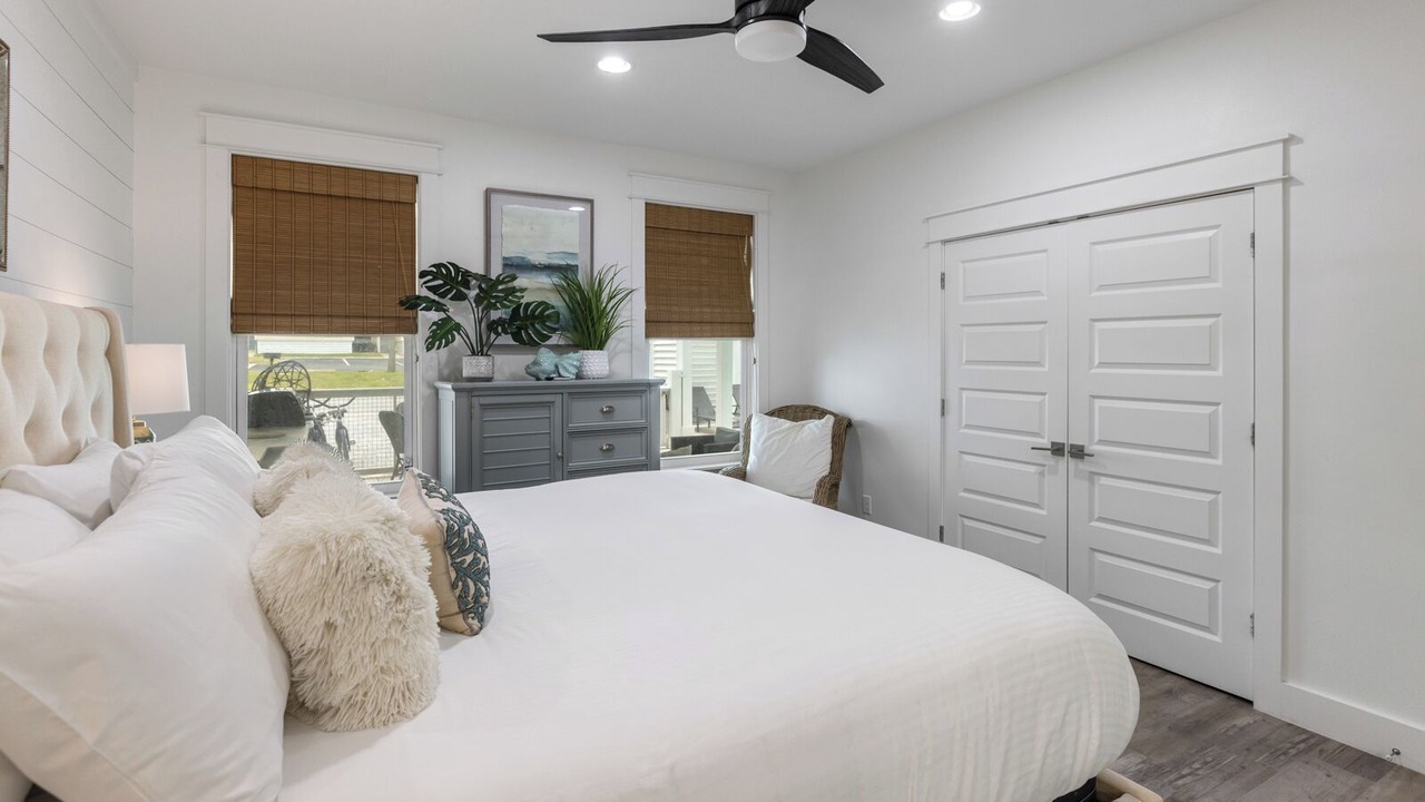 Photo of Bedroom in Seacrest