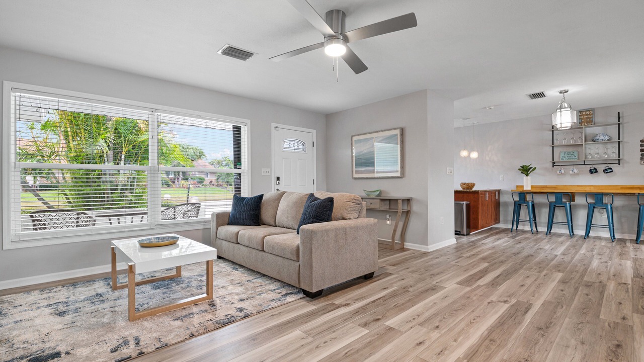 Photo of Livingroom in Coral Shores
