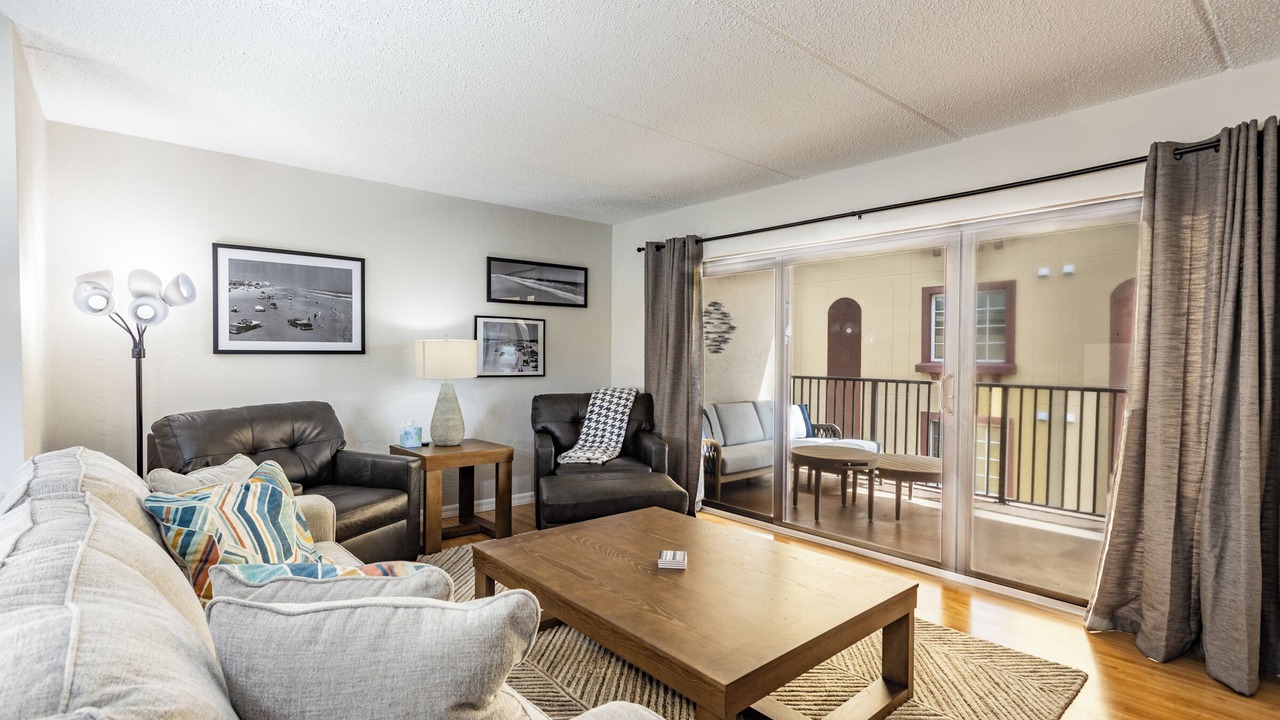 Photo of Livingroom in Daytona Beach Shores