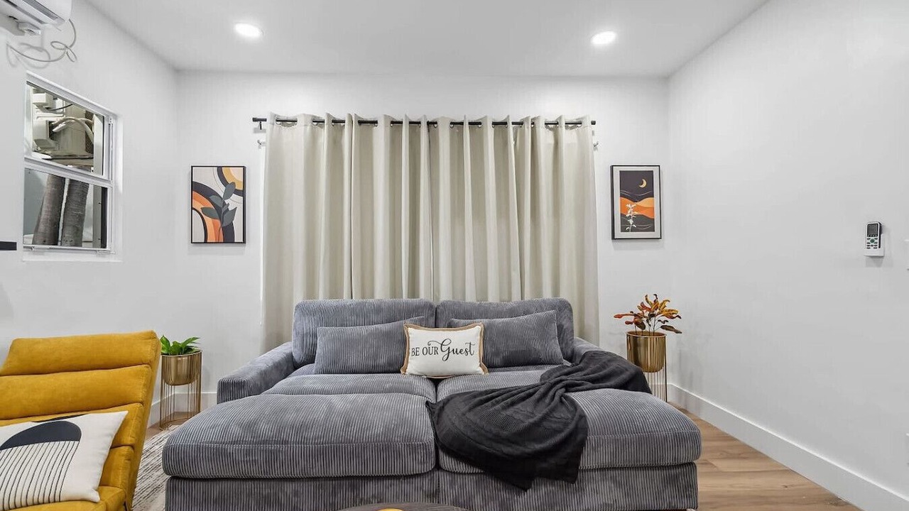 Photo of Livingroom in Hollywood South Central Beach