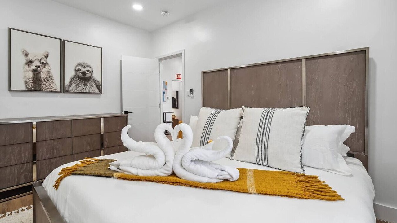Photo of Bedroom in Hollywood South Central Beach