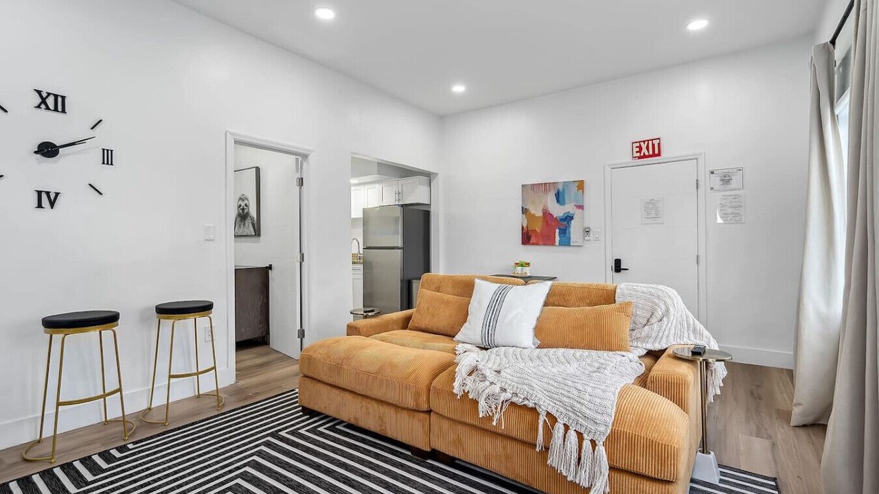 Photo of Livingroom in Hollywood South Central Beach
